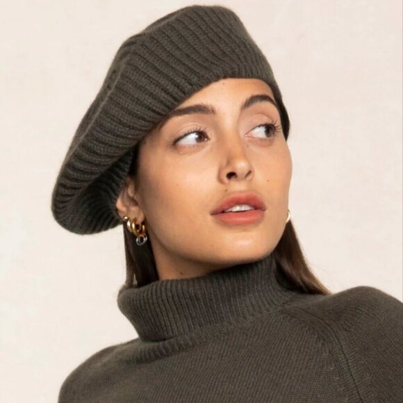 Naked Cashmere Women's Beret Beanie Green Medium Large Army - Picture 1 of 4